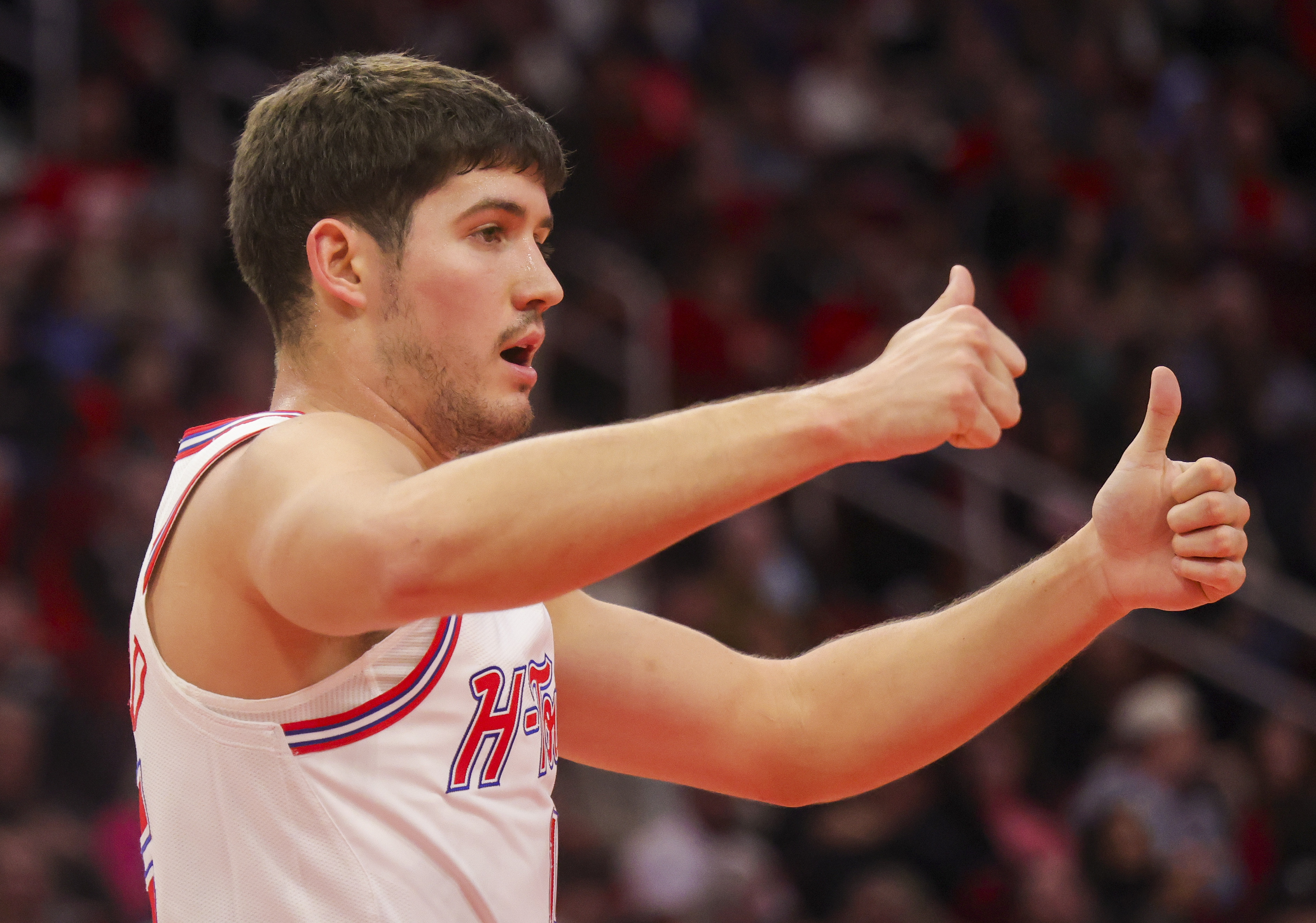 谢泼德：总体防守感觉好多了 我打得更有对抗性&amp;出现在合适位置