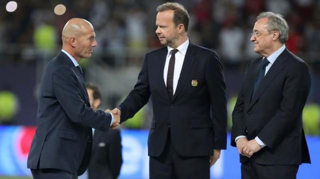 开云下载-【观察】曼联炒了索帅，皇马却慌了？